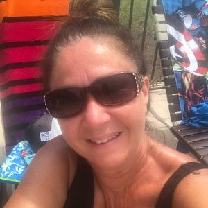 Meet your Posher, Zenaida